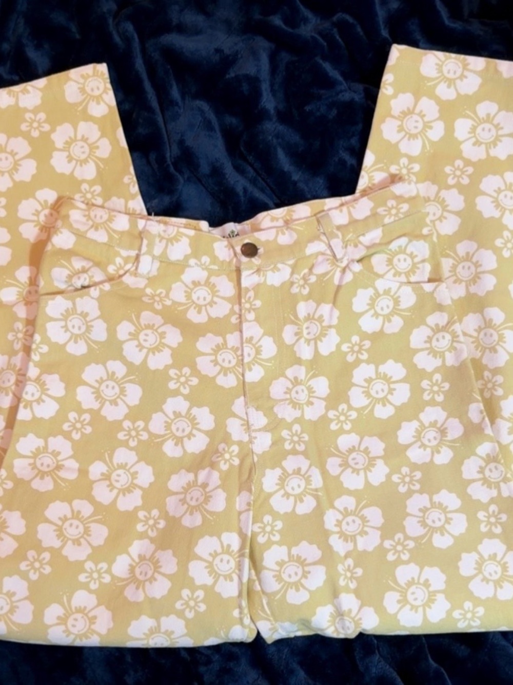 Urban Outfitters High-Waist Yellow Floral Print Trousers in size 29